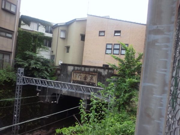 東臺門2